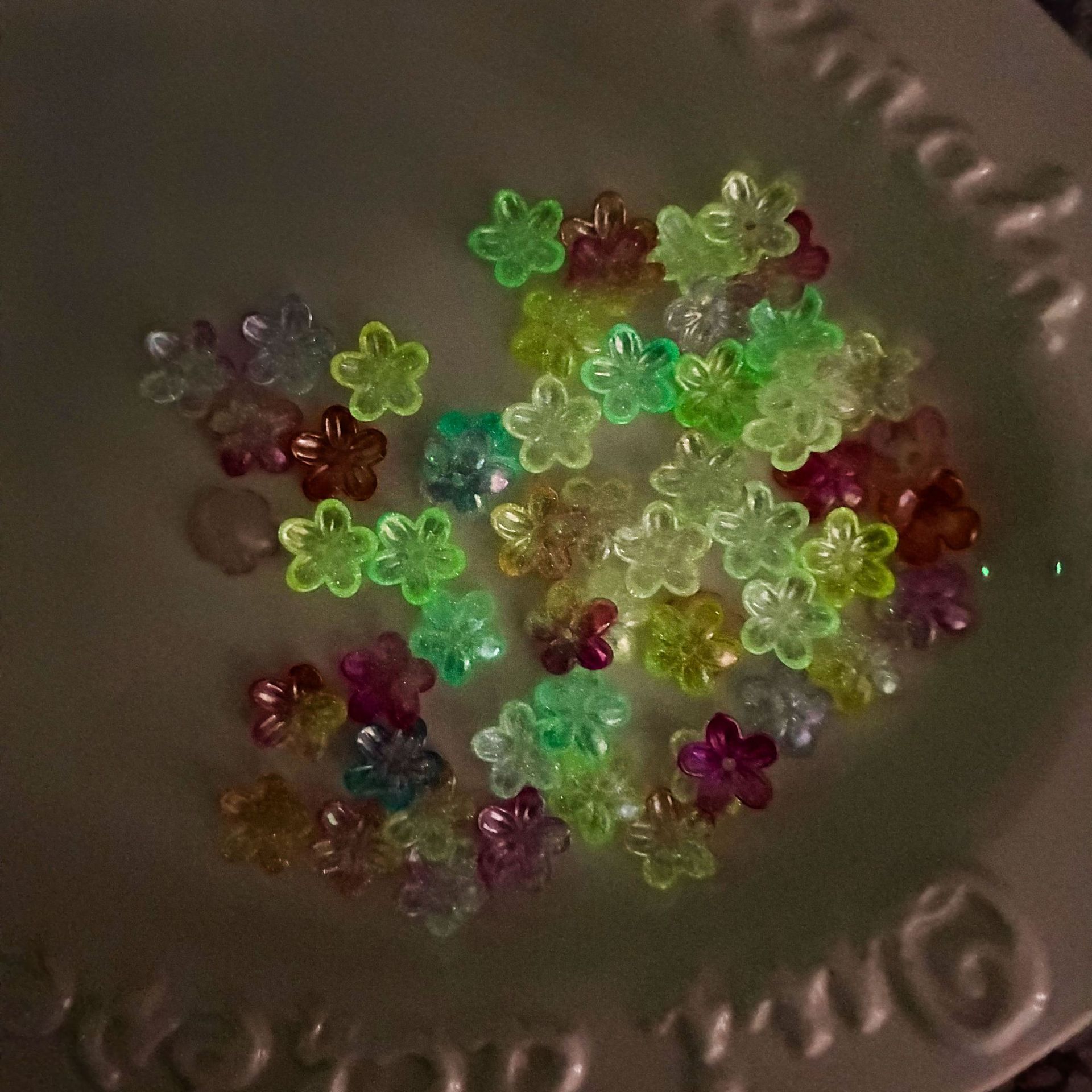 100pcs 12mm Glow in The Dark A - Embellishment Crafts recension och pris
