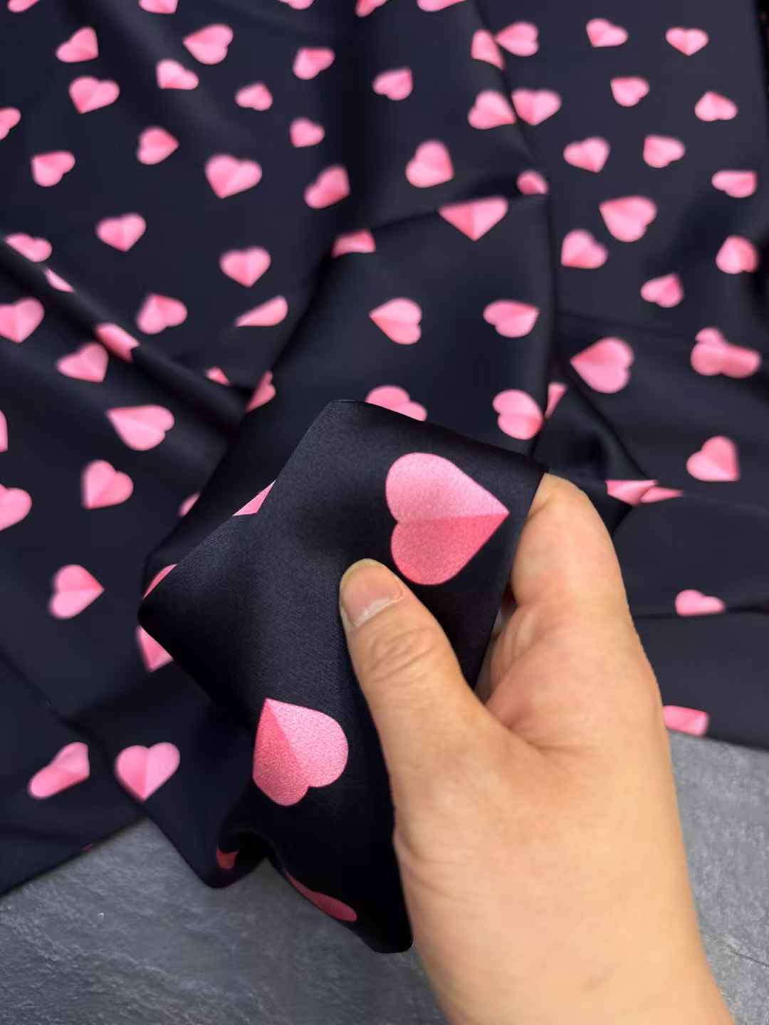 Pink Hearts Real Silk Fabric E - Crystal Mesh Fabric recension och pris