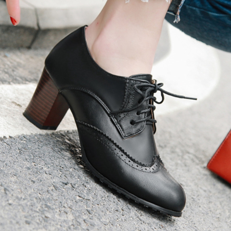 Vintage Women's High Heels Loa - Guipure Lace Panel recension och pris